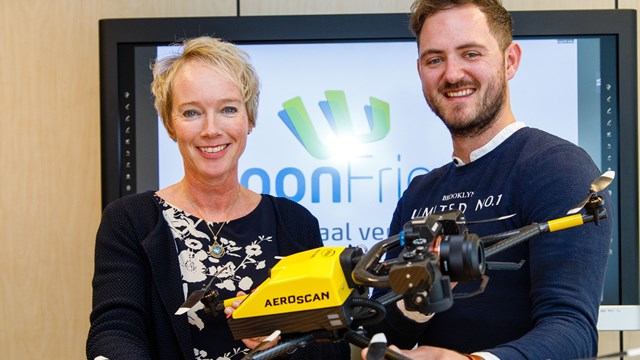Afbeelding bij WoonFriesland zet drone in voor woninginspectie